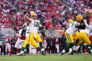 Packers sign Rodgers to $150M deal, lowers ’22 cap figure $18M