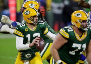 Aaron Rodgers, Packers look to get well vs. Lions