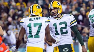 Rodgers tosses two TDs as Packers defeat Eagles
