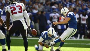 NFL Notebook: Vinatieri sets NFL field goals record
