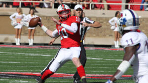 Ex-Texas Tech QB Alan Bowman transfers to Michigan