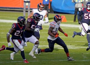 Bears’ Robinson sits out practice with Dolphins