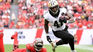 Saints rally to defeat Bucs, win NFC South