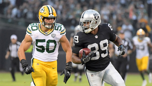 Aug 24, 2018; Oakland, CA, USA; Oakland Raiders wide receiver Amari Cooper (89) is pursued by Green Bay Packers linebacker Blake Martinez (50) in the first quarter during a preseason game at Oakland-Alameda County Coliseum. Photo Credit: Kirby Lee-USA TODAY Sports