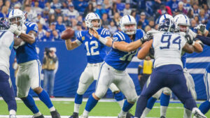 Luck, Colts get big win over Titans