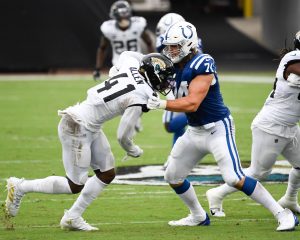 Colts without LT Castonzo, LB Leonard at Browns