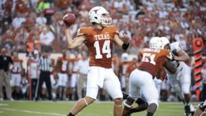 Texas runs over Wyoming 37-17