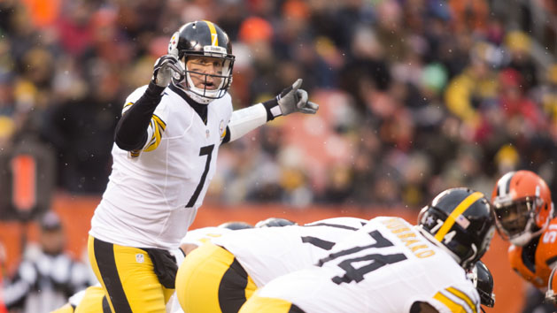 Oct 2, 2016; Pittsburgh, PA, USA; Pittsburgh Steelers quarterback Ben Roethlisberger (7) passes the ball against the Kansas City Chiefs during the first quarter at Heinz Field. Photo Credit: Jason Bridge-USA TODAY Sports