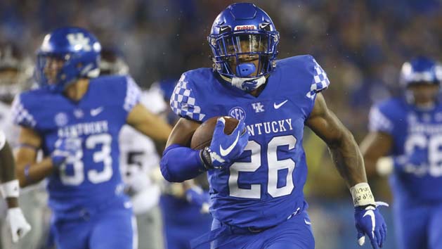 Sep 22, 2018; Lexington, KY, USA; Kentucky Wildcats running back Benny Snell Jr. (26) runs the ball against the Mississippi State Bulldogs in the second half at Kroger Field. Kentucky defeated Mississippi State 28-7. Mandatory Credit: Mark Zerof-USA TODAY Sports
