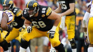 Report: Iowa’s Scherff has surgery; Ott injured