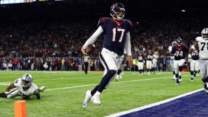 Texans stymie Raiders in 27-14 wild-card win