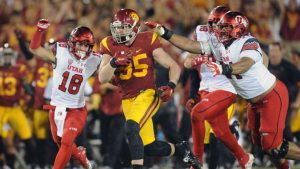 USC whips No. 3 Utah behind LB Smith’s 3 INTs