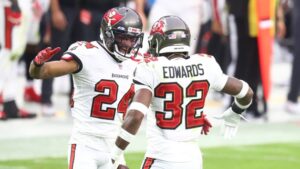 Bucs to wear white jerseys vs. Chiefs in Super Bowl LV