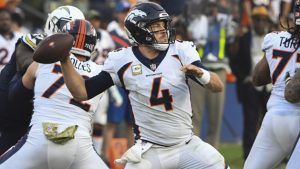 Broncos’ Keenum engineers winning drive vs. L.A.