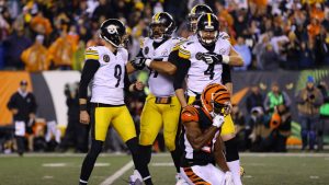 Steelers win on last-second FG after Shazier injury