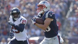 Former Patriots WR Hogan signs with Panthers