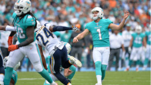 Parkey boots Dolphins past Chargers