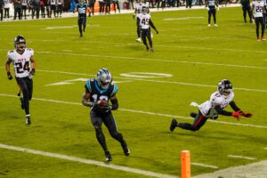 Washington signs WR Curtis Samuel to three-year deal