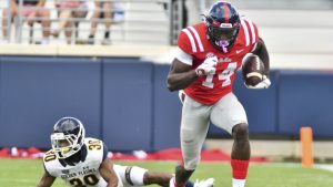 Mississippi WR Metcalf (neck) out for season