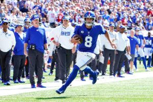 QB Jones, Giants try to snap prime-time skid vs. Bucs