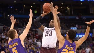 NCAA Scores: Texas A&M stuns UNI, Ducks escape