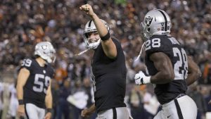 Carr signs five-year deal reportedly worth $125M