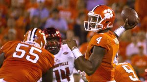 No. 3 Clemson outlasts No. 4 Louisville in thriller