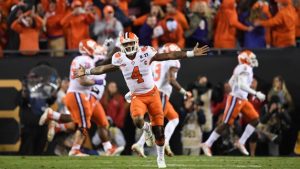 Clemson climbs to title with last-second TD