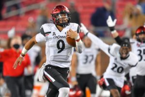 No. 8 Cincinnati meets Indiana after “some adversity”