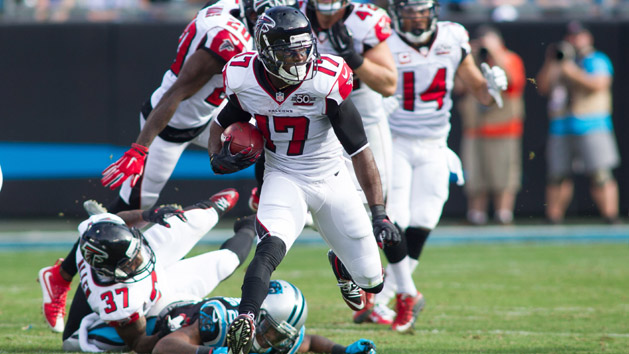 Dec 13, 2015; Charlotte, NC, USA; Atlanta Falcons wide receiver Devin Hester (17) returns a punt during the second quarter against the Carolina Panthers at Bank of America Stadium. Photo Credit: Jeremy Brevard-USA TODAY Sports