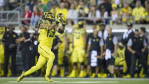Oregon WR Allen out for season with knee injury
