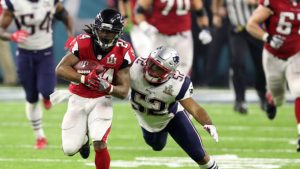 Freeman gets new deal, becomes highest-paid RB