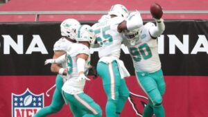 Dolphins go after fifth straight win, take on Chargers
