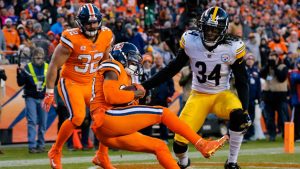 Broncos Notebook: Sanders steals the show