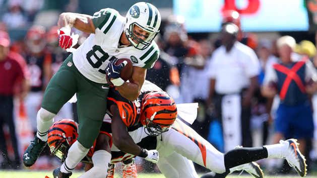 Sep 11, 2016; East Rutherford, NJ, USA; New York Jets wide receiver Eric Decker (87) catches a pass against Cincinnati Bengals safety Shawn Williams (36) and safety George Iloka (43) during the fourth quarter at MetLife Stadium. Photo Credit: Brad Penner-USA TODAY Sports