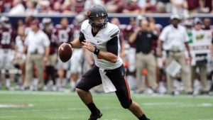 QB Walsh named Oklahoma State starter