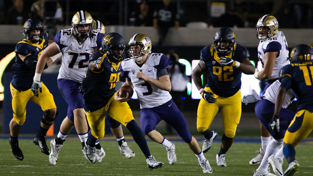 Nov 5, 2016; Berkeley, CA, USA; Washington Huskies quarterback Jake Browning (3) elects to run against the California Golden Bears during the second quarter at Memorial Stadium. Photo Credit: Kelley L Cox-USA TODAY Sports