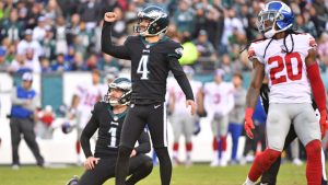 Elliott rescues Eagles with game-winning FG