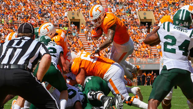 Jalen Hurd (1) is transferring from Tennessee. Photo Credit: Randy Sartin-USA TODAY Sports