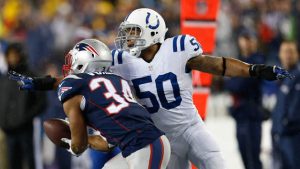 Bears sign free agent LB Freeman