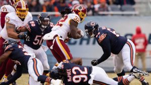 Bears LB Freeman saves man from choking