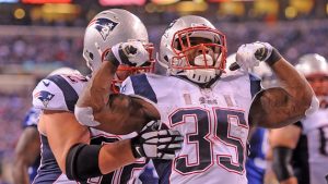 Patriots dominate Colts behind Gray’s 4 TDs