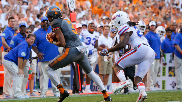 Sep 24, 2016; Knoxville, TN, USA; Tennessee Volunteers wide receiver Josh Malone (3) catches a pass against the Florida Gators during the second half at Neyland Stadium. Tennessee won 38-28. Photo Credit: Randy Sartin-USA TODAY Sports