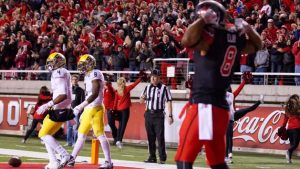 Oregon catches early break then rolls over Utah