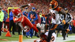 Hunt, Ware bull Chiefs past Bengals