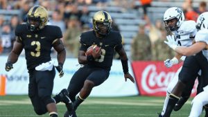 Army brings 10-game win streak to No. 7 Michigan