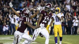 Rogers’ two-point conversion catch wins it for Aggies