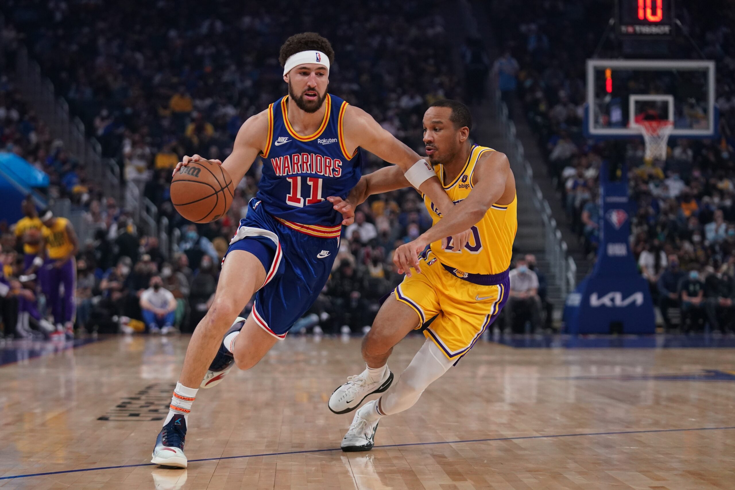 Warriors look to get back on track at Grizzlies