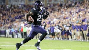 No. 8 TCU stifles Texas, sets up showdown with OU