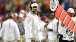 Kiffin plans to remain at Alabama as OC